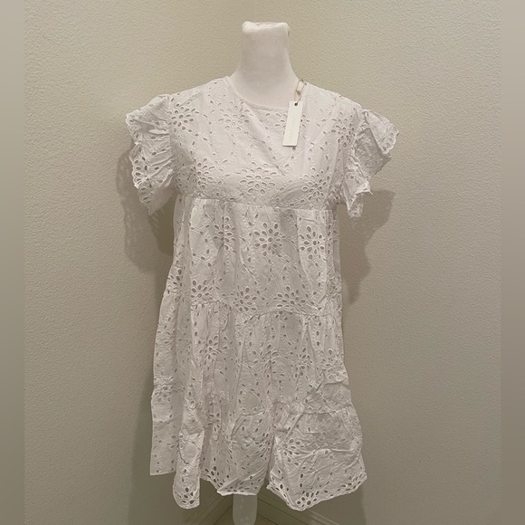 Olivaceous Dresses & Skirts - NWT Olivaceous White Summer Dress Size L​​​​​​